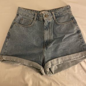 NWOT Zara High Rise Jean Shorts ( Sz 6)